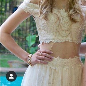 Lace and tulle prom dress. Light cream color. size 1.